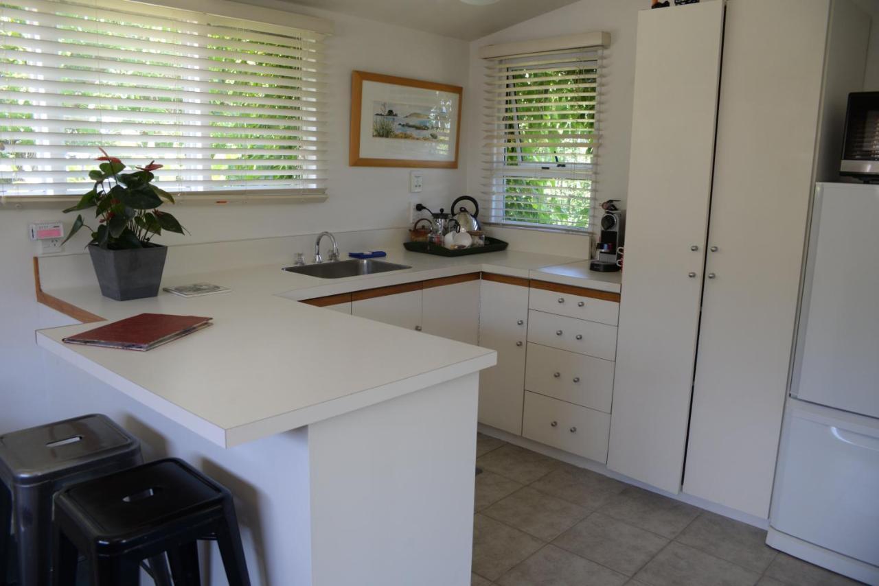 L'Abri Bed And Breakfast Akaroa Exterior foto